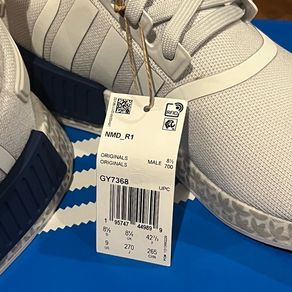Adidas NMD_R1 Men’s Size 9 Shoes White with Blue accent - Picture 6 of 7